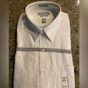 Classy men’s dress shirt. Brand new. Size 16.5 x 34/35